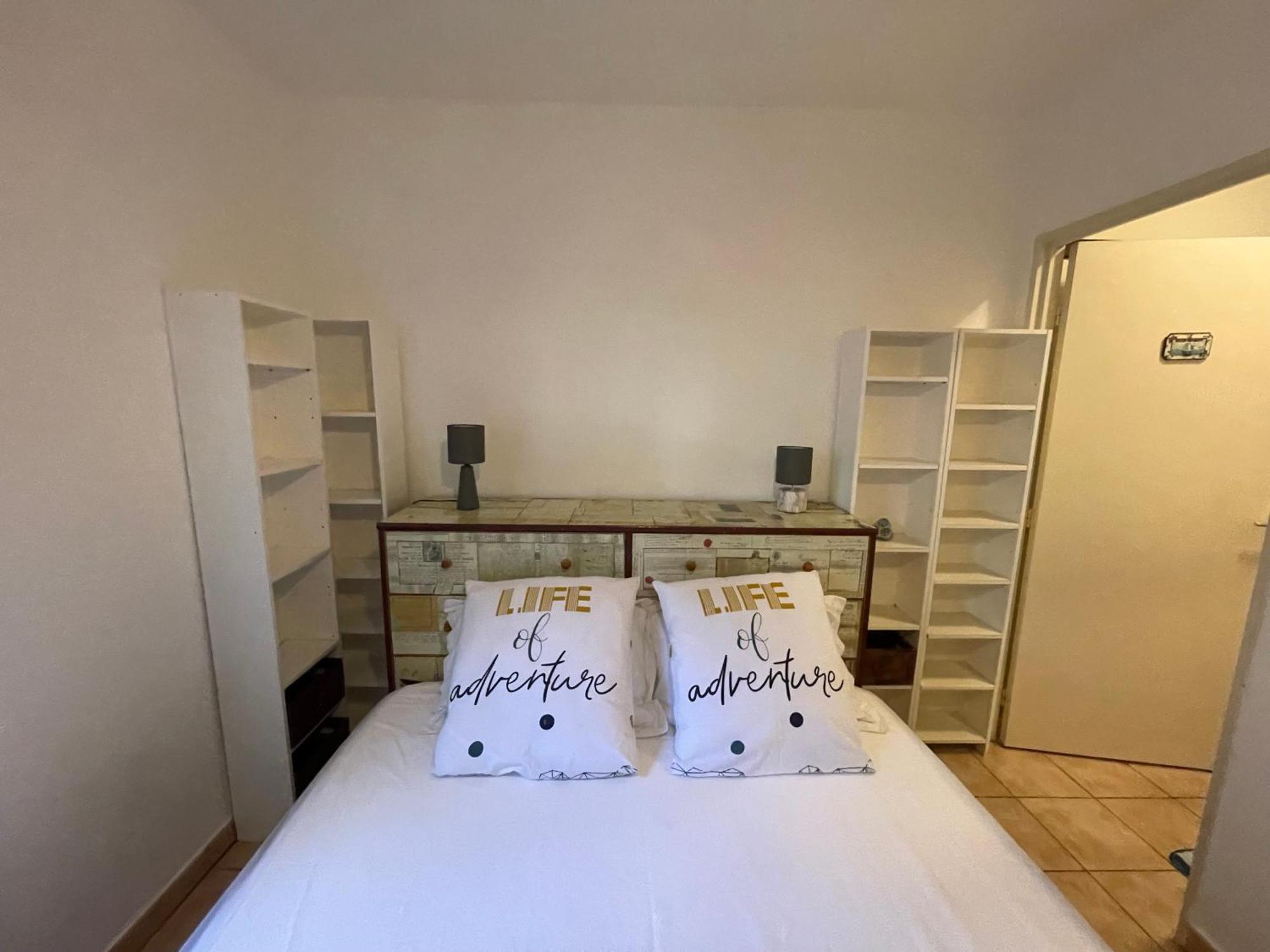 Appartement Entier Saint Pierre Centre Dans Residence De Prestige Eksteriør billede